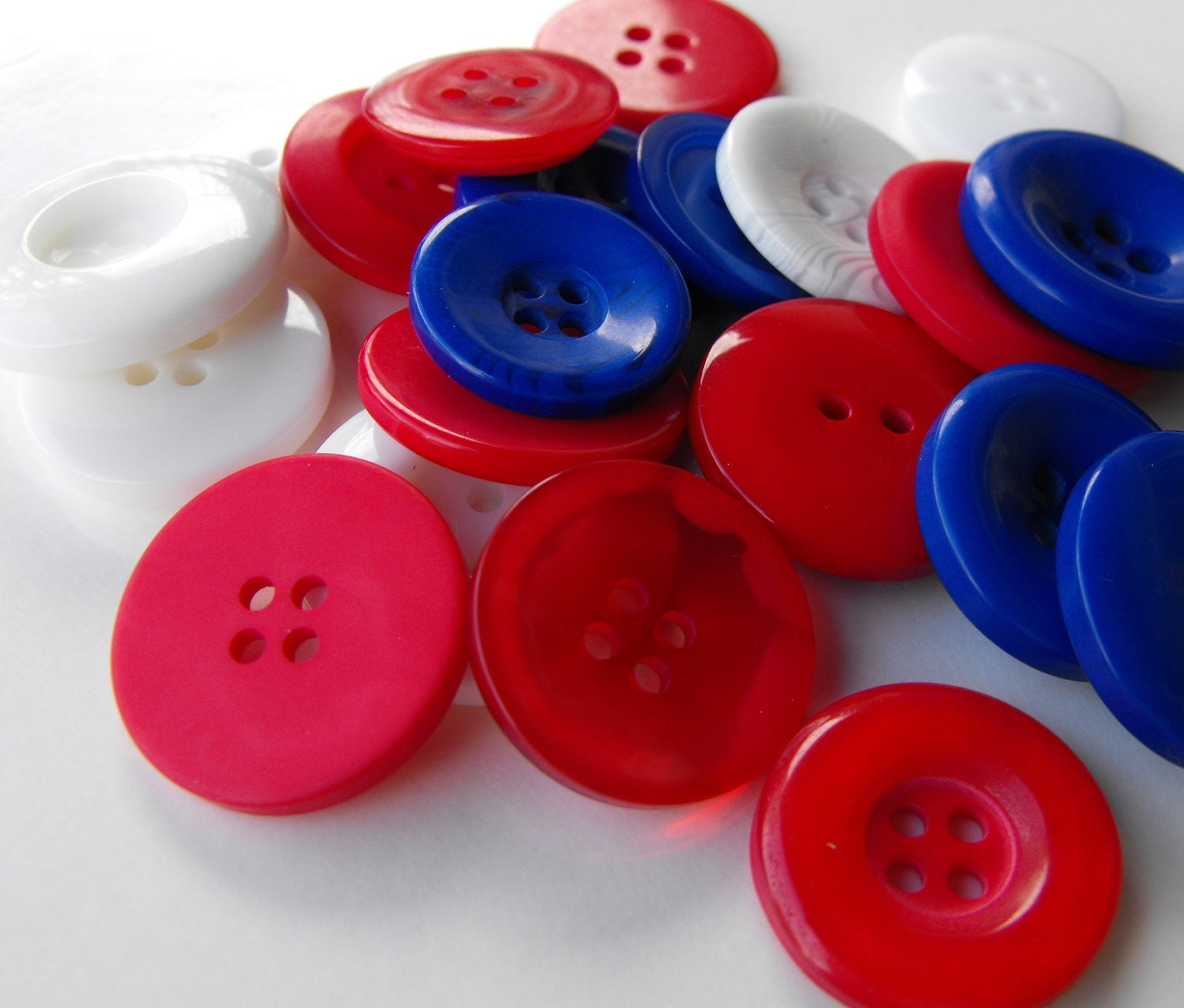 25 All American Large Buttons Round Multi Sizes