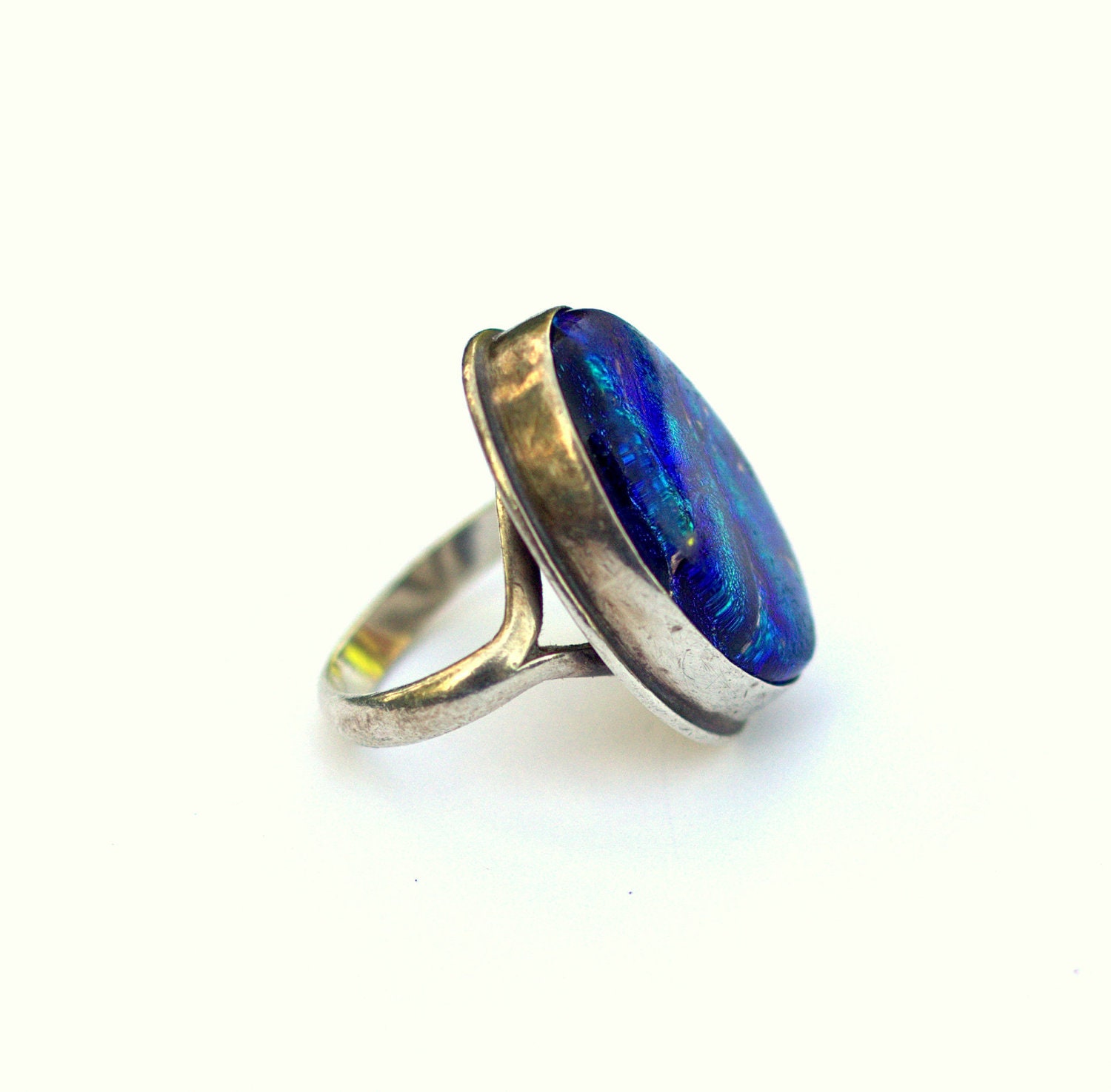 Swirled Blue Opalescent Glass Ring - SprocketDynamics