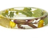 Real Flower Bracelet- Flower Jewelry- Yellow Bracelet-Yellow Jewelry-Green Bangle-Resin Jewelry Dried Flowers- Green Bracelet-Green Jewelry