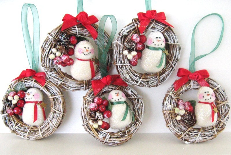 Snowman Ornament in Wreath ONE Christmas Holiday Ornament Primitive Handmade CharlotteStyle DecorativeFolk Art