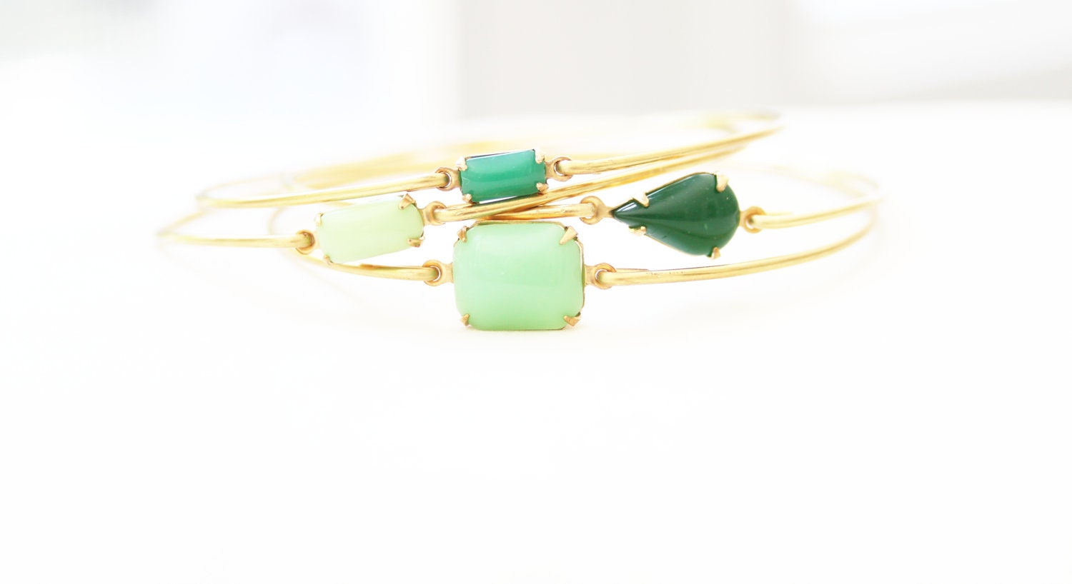 Greens Vintage Bangle Set, Stackable Bracelet Set, Gem Stone Bangles, Stones in Settings Bracelet, Bezel Bangle