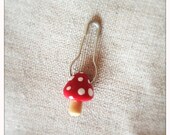 Mushroom Stitch Marker