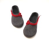 Felted wool slippers for women -  handmade wool clogs - grey red felt slipper - made to order - Mothers day gift - AgnesFelt