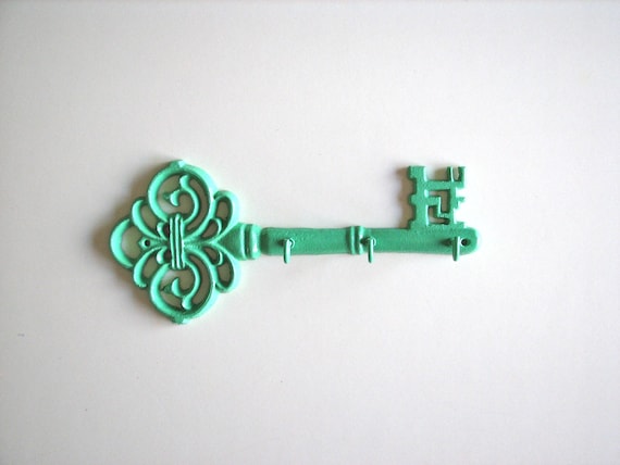 Fancy Key: Key Rack/Holder in pistachio green