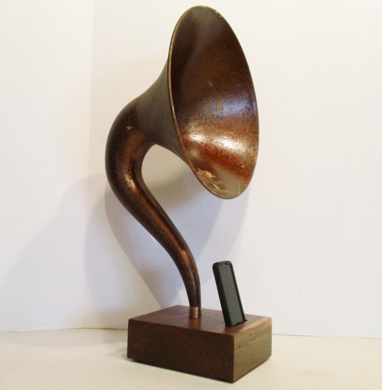RARE Copper Colored Curved Neck Magnavox Acoustic  iPhone Speaker Dock -READY to SHIP-