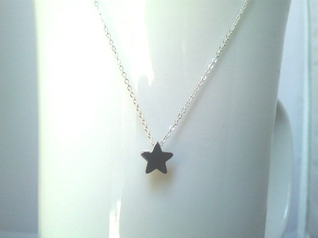 Lovely Tiny Star Charm Necklace - star pendant, small, simple, modern, everyday jewelry, friend gift