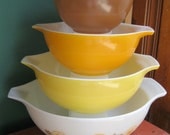 Set of 4 Vintage Pyrex Cinderella Mixing Bowls Town and Country - TopDrawerFinds