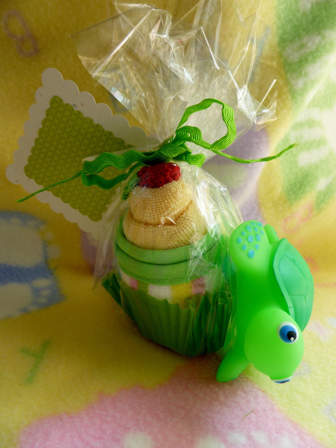 Two Washcloth Cupcake with Bath Toy...Boy, Girl or Neutral...Toddler Birthday or Baby Shower Gift...Splish Splash Baby Takes a Bath :)