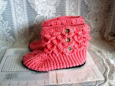 Crocodile Stitch Boot Slippers-Strawberry Pink. Hand Crochet. Women US 6-7. Euro 37-38