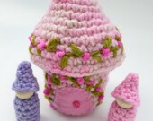 Wee cottage with peg dolls