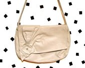 Slouchy White Leather Shoulder Bag with Flower- Vintage 1980s