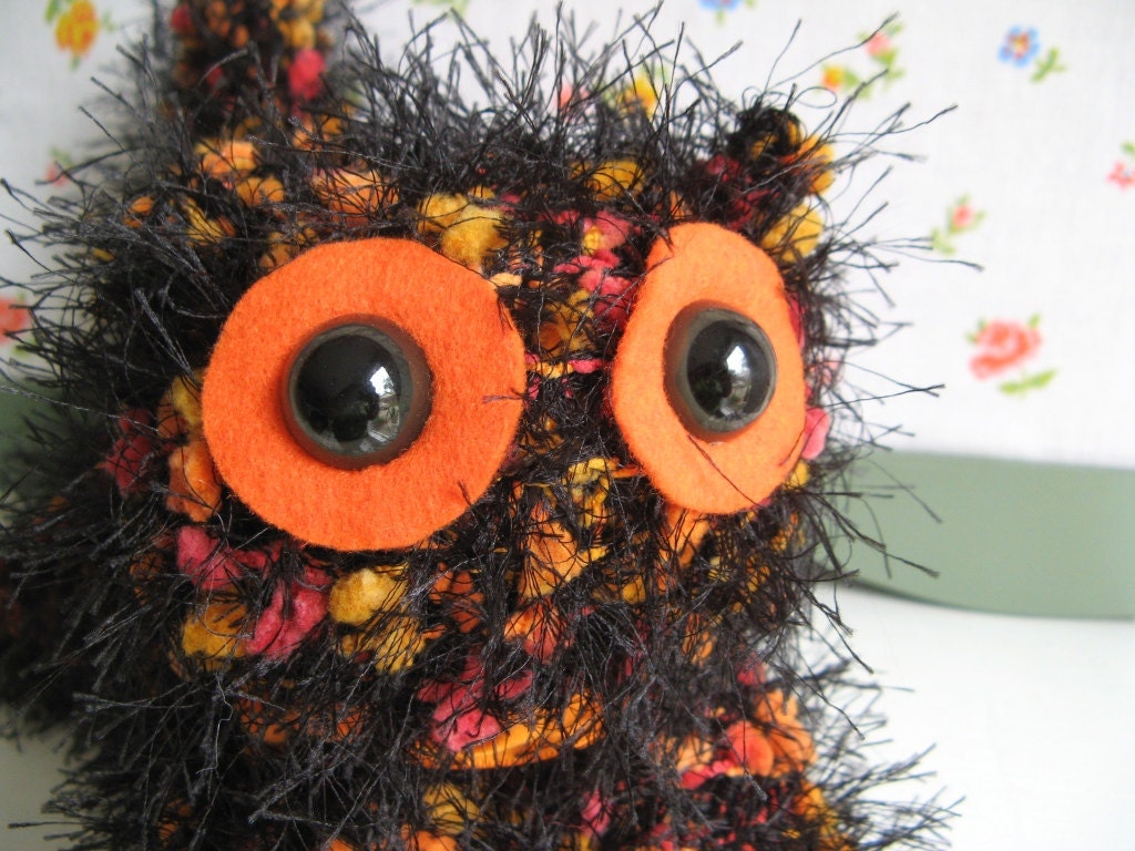 adorable handknitted Kitty Cat