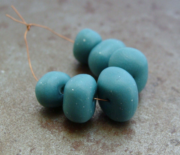 Tiny Berry Bead Wobbles