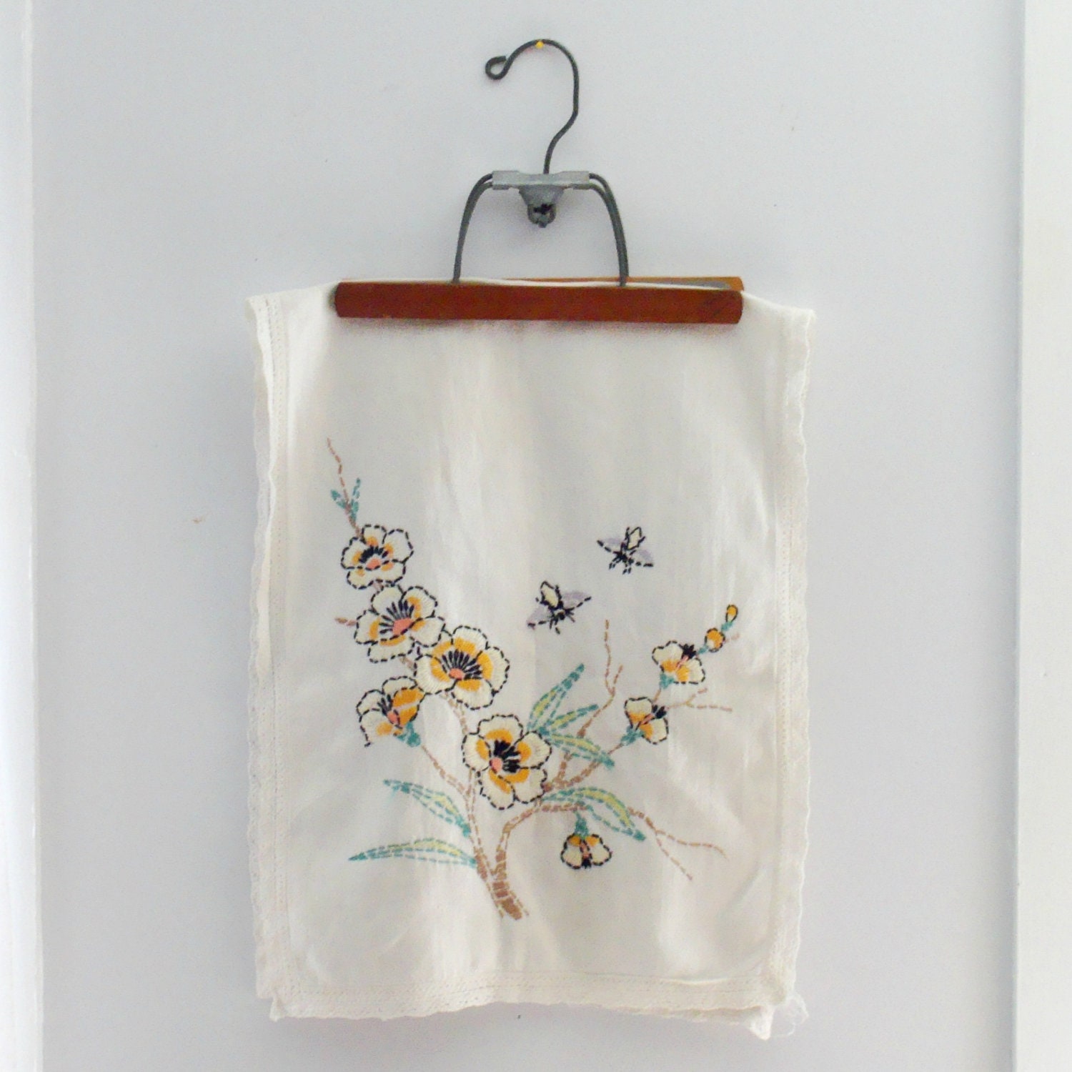 Granny Chic Vintage Yellow Orange Hand Embroidered Flowers with Bumble Bees and Crochet Trim Table Runner