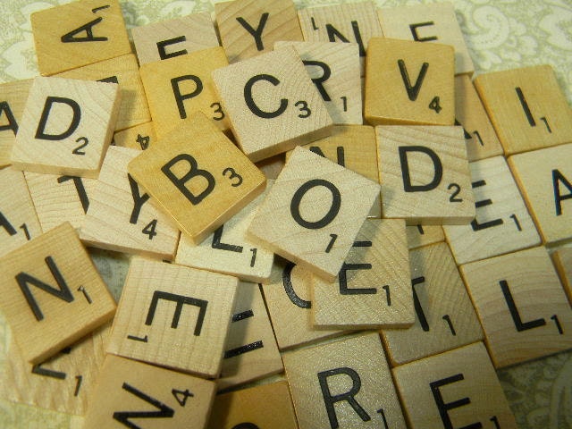25 Vintage Scrabble Tiles for MoSAiC JeWeLRY or SCRaPBOOK Scrabble Pieces