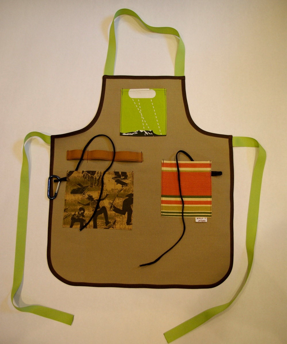 Dennis- All Boy Apron, size age 7-9