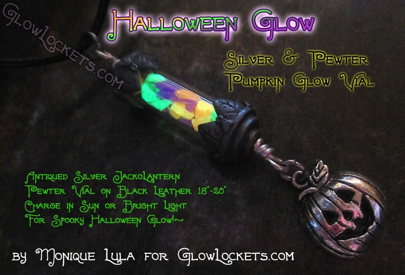 Halloween glow in the dark Jack-o-lantern pumpkin necklace Halloween glow in the dark Jack-o-lantern pumpkin necklace