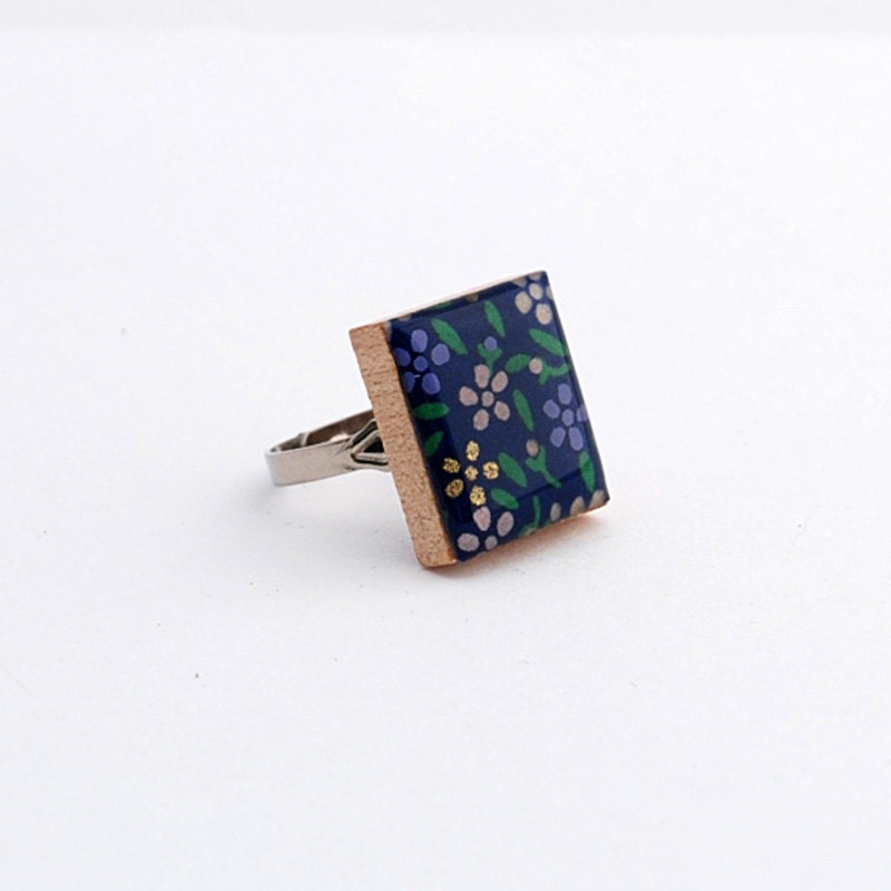 Recycled Scrabble Tile Adjustable Ring - Daisy if You Do in Purple