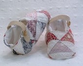 Cotton Baby Booties -  Baby Shower gift - Vintage Quilt Booties - Photo Prop