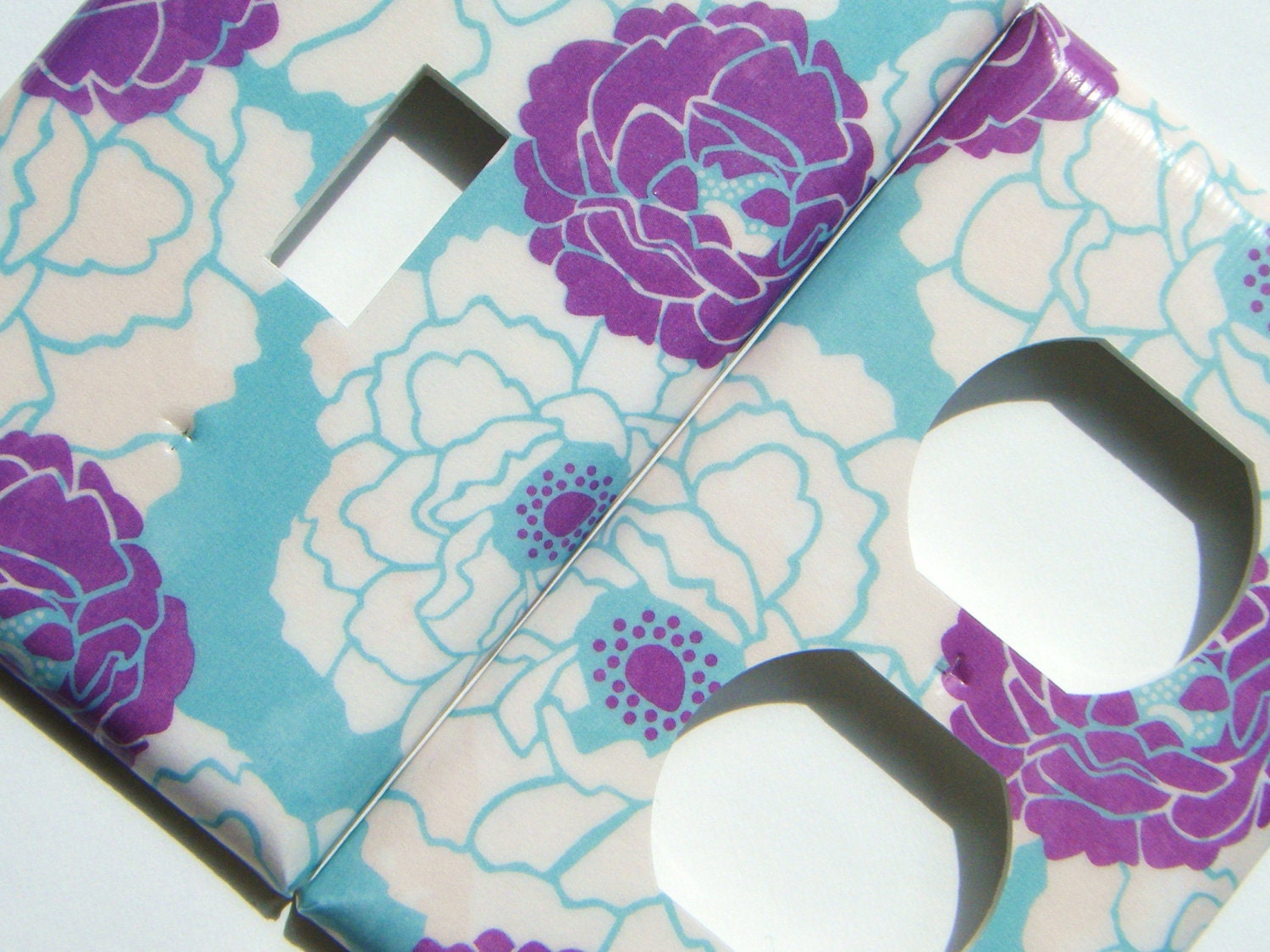Light Switch Cover Outlet Cover Switchplate -- White and Purple Flowers on Aqua Background