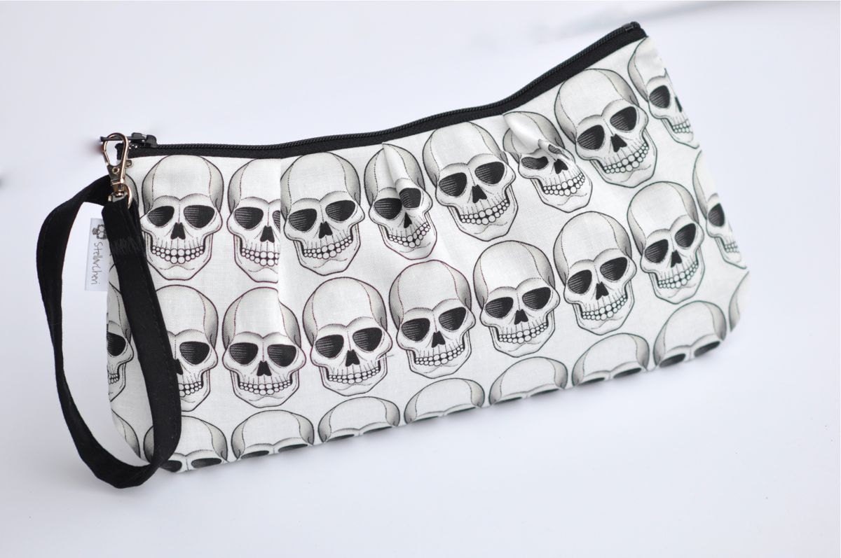 Black and White Skulls Pleated Wristlet