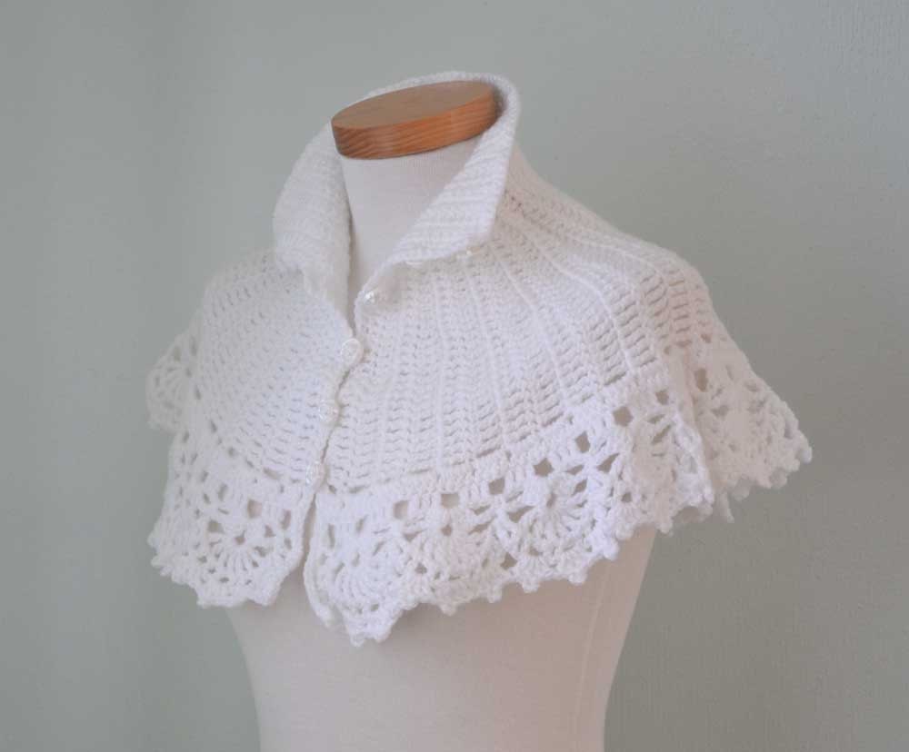 White crochet capelet  collar cowl wrap E472