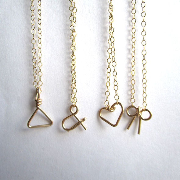 geometric shape // wire shape necklace
