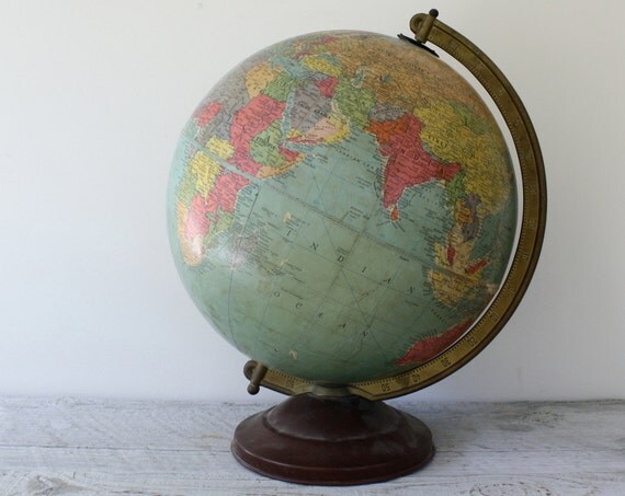Vintage  Outdated Globe