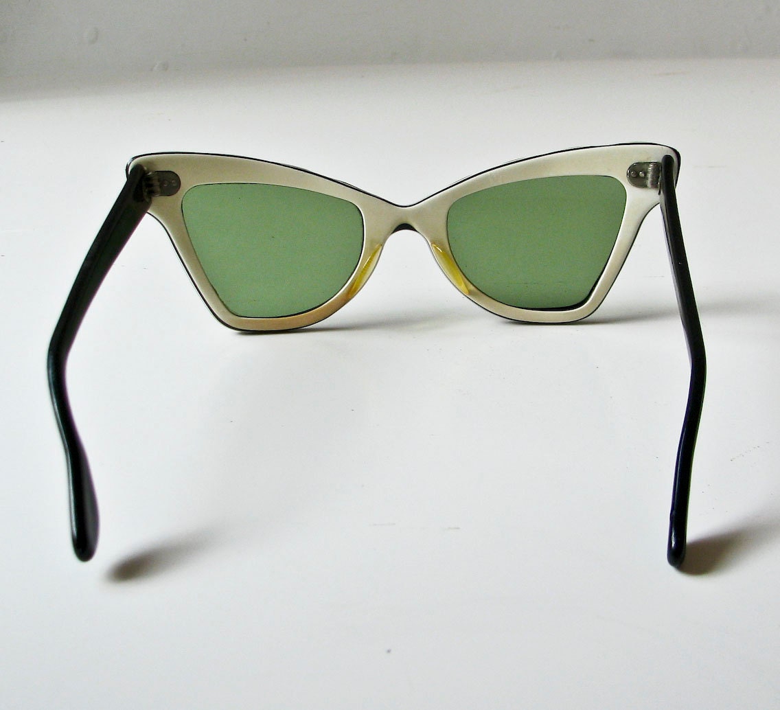 1950's Cat Eye Sunglasses - Mid Century Modern - Ray Ban - Ivory and Black
