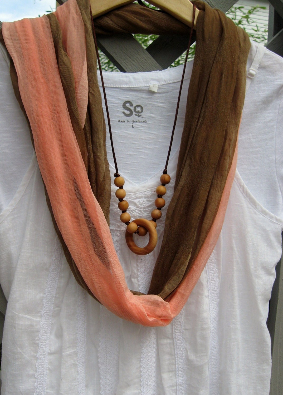 Nursing Necklace Teething Ring Necklace "Rattling Beads"