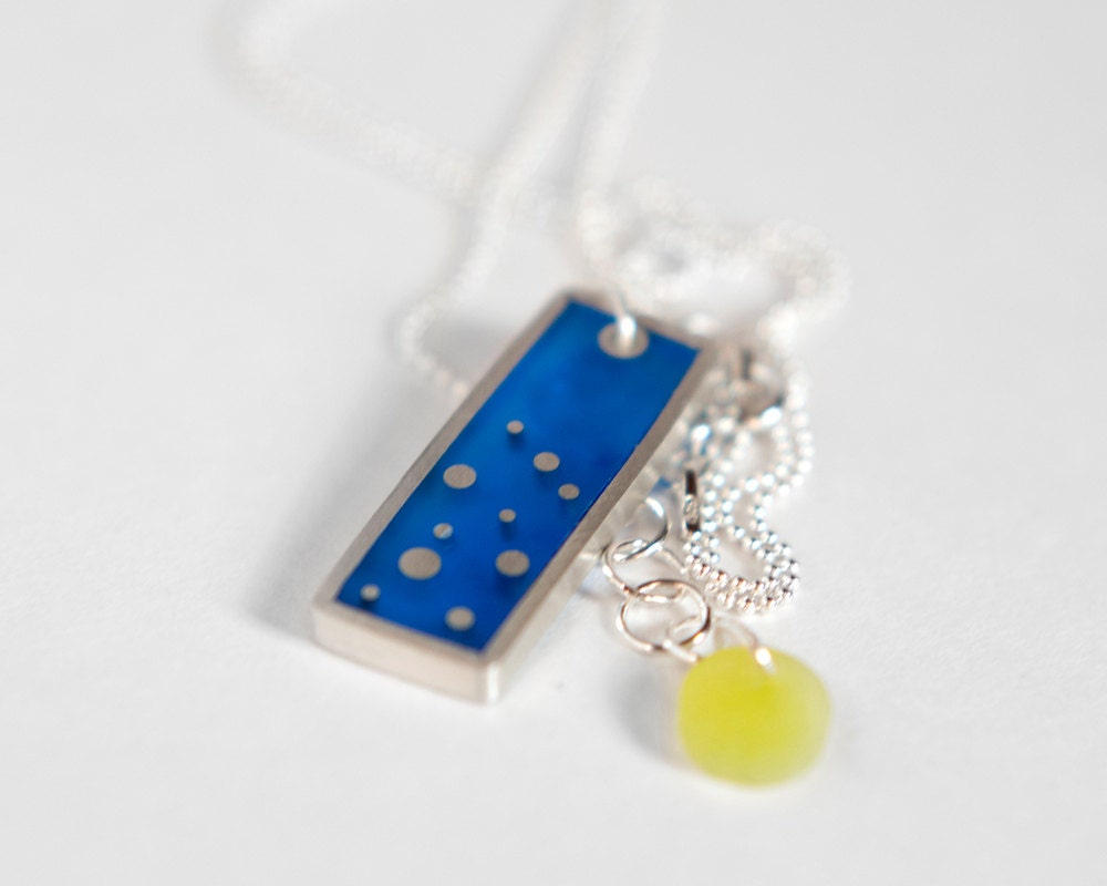 That Feeling necklace in blue resin and sterling silver, dots