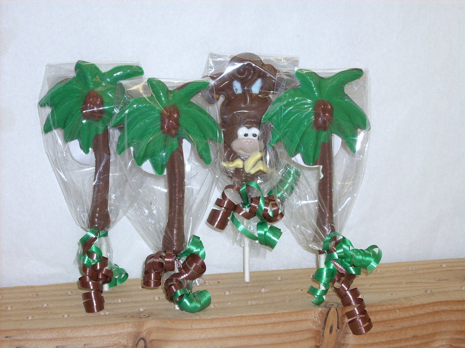 10 Chocolate Palm Tree Lollipops