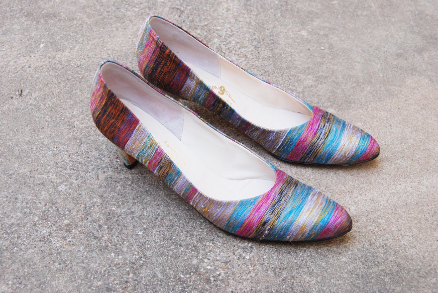 vintage 80s High Heels - Striped Shoes - Rainbow Stripe Pumps Sz 11