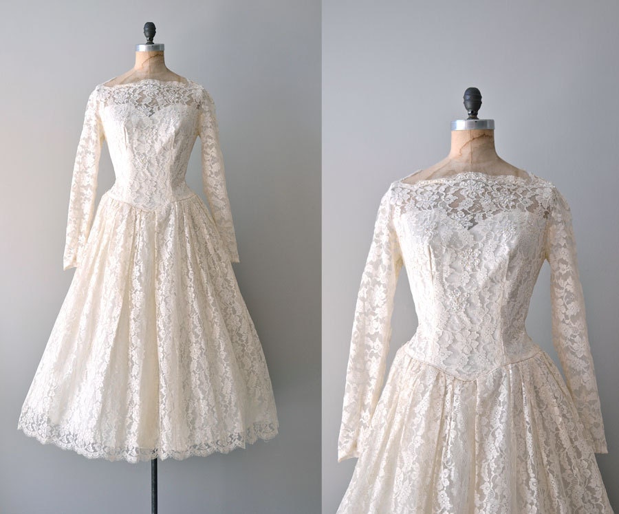 r e s e r v e d...50s lace wedding dress / 1950s wedding dress / Water Lily dress