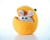 Waldorf Toy Mouse, Little Grey Needle Felted Pumkin Halloween Toy, Soft Push Stuffed Animal for Children, Thanksgiving, Autumn, Fall