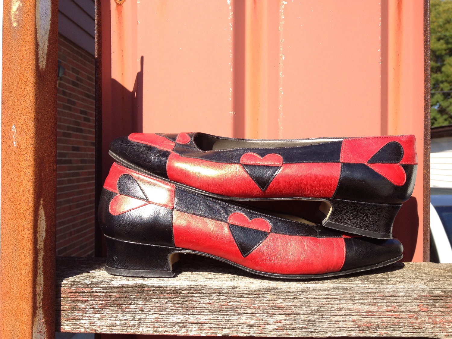 Awesome 80s vintage leather red and black queen of hearts loafers
