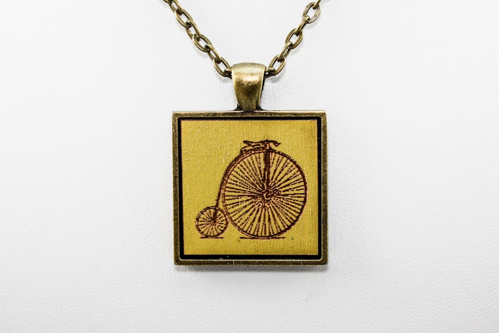 Cameo Pendant - Antique Bicycle / Velo (Lime Green)