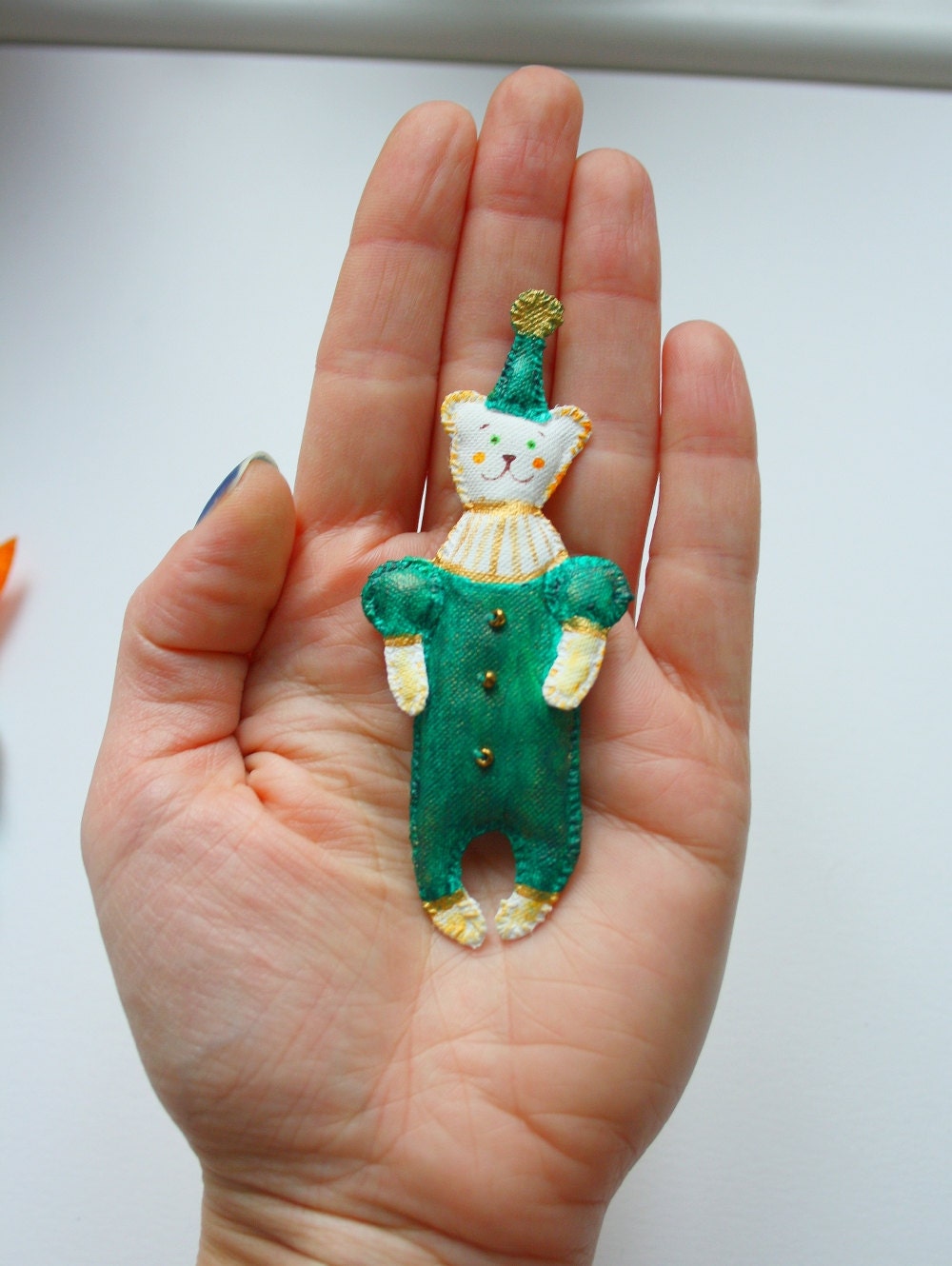 Mini Bunny Friend & Co - Bear- Brooch/Pendant