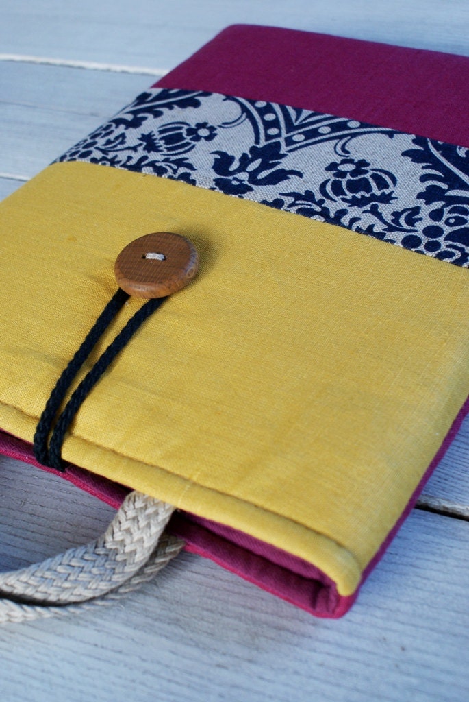 Laptop sleeve Case Cover for 13 inch macbook// linen / handles