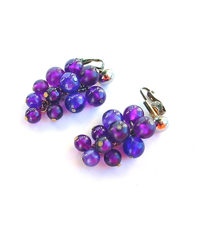Go Go Grape Vintage Clip On Cluster Dangle Earrings Purple Jewelry FREE US Shipping