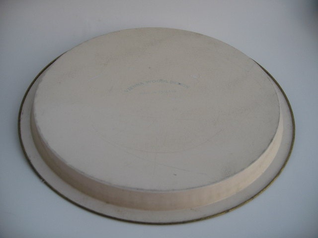 Round metal tray- Pink paisley pattern - Made by Vienna Woods in England