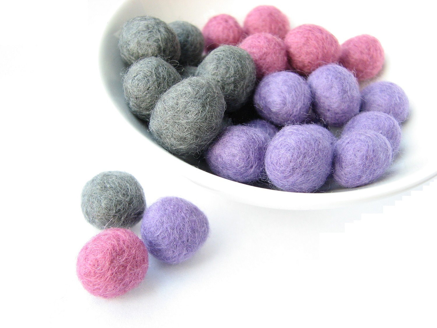 Mix of 30 felted wool rondelle beads (gray, plum, cerise)
