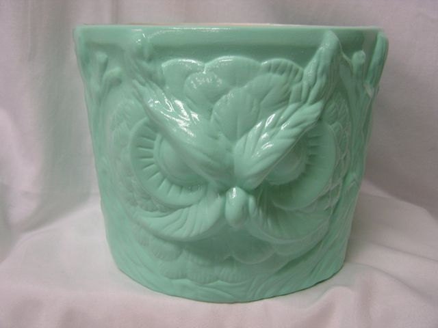 Guardian Owl Garden Planter Mint Green