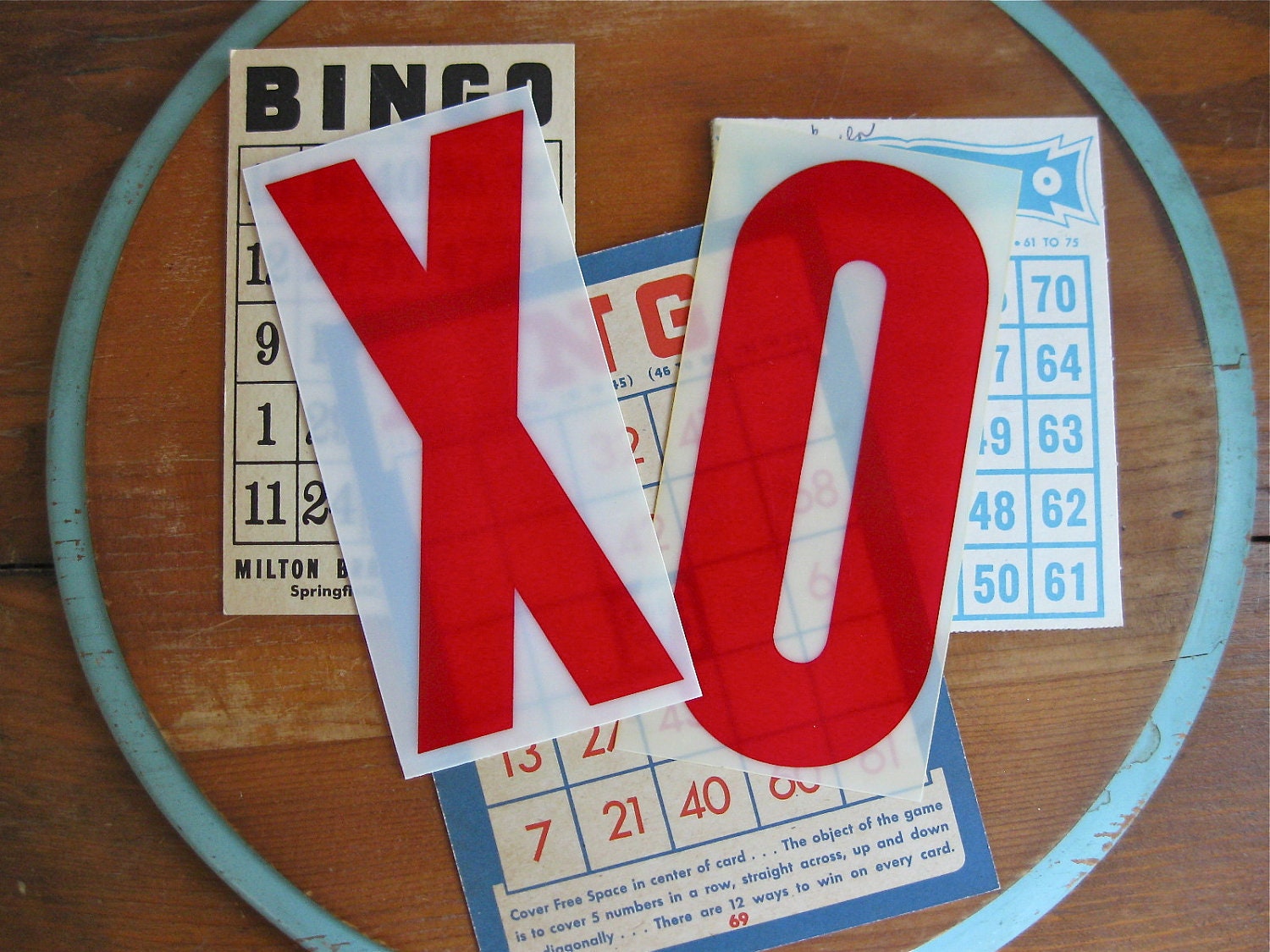vintage letters X O, vintage sign letters, red white letters, plastic sign letters, hugs and kisses banner, love banner,