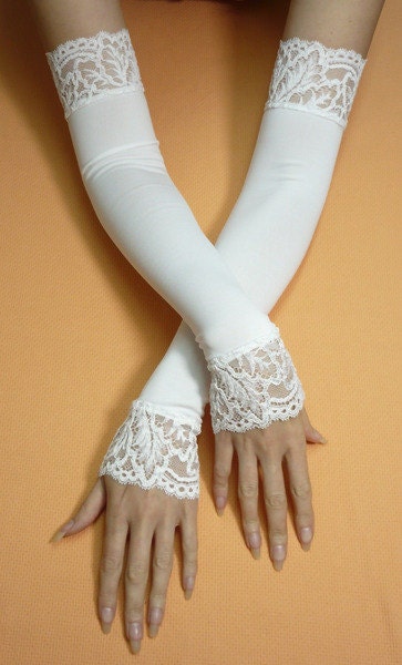 Long White Bridal Armwarmers with Wide Lace, Romantic Retro Fingerless Wedding Gloves, Shiro Lolita, Stretchy Sleeves, 20's Bride