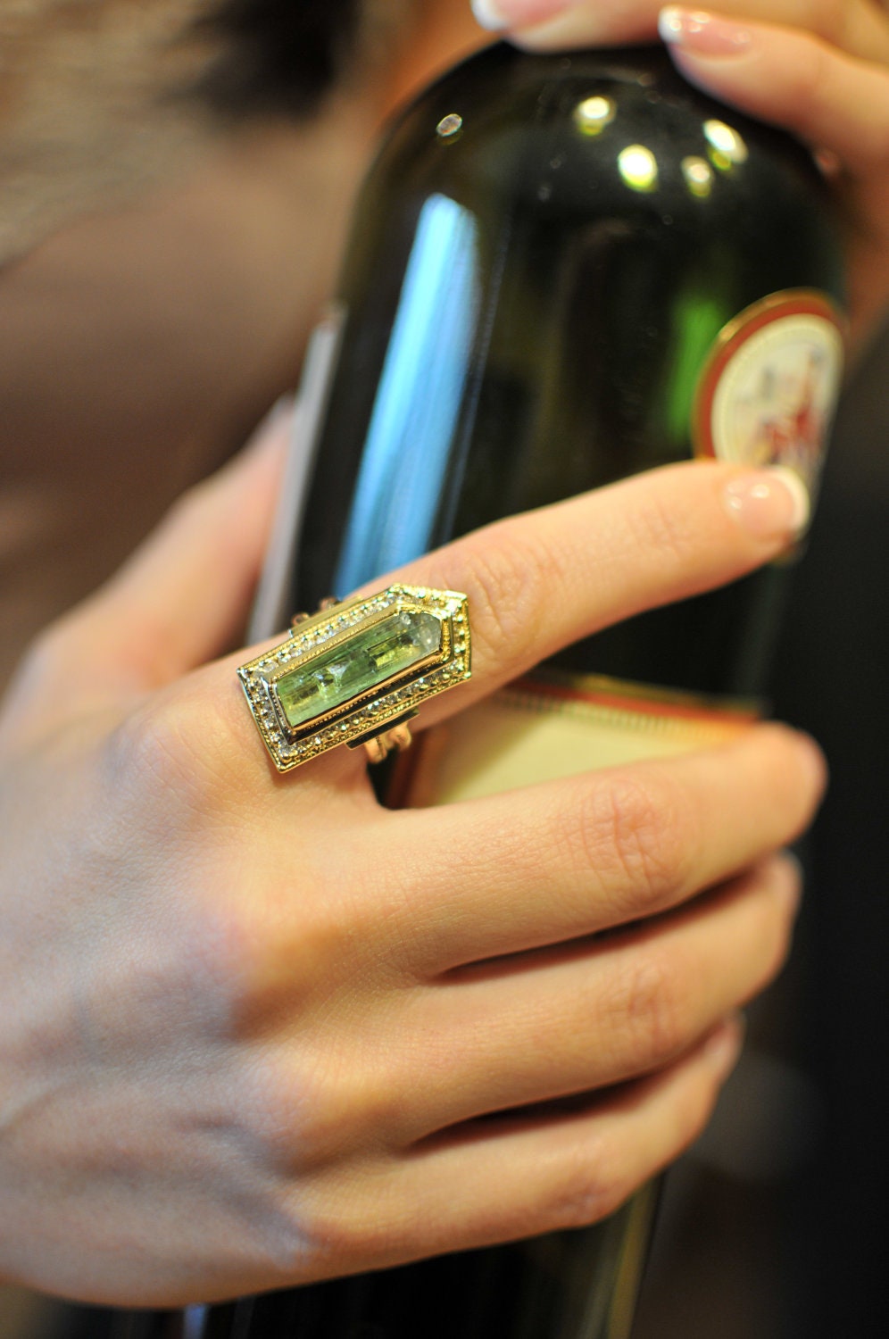 Pillar, a raw gem Ring in 18k Gold