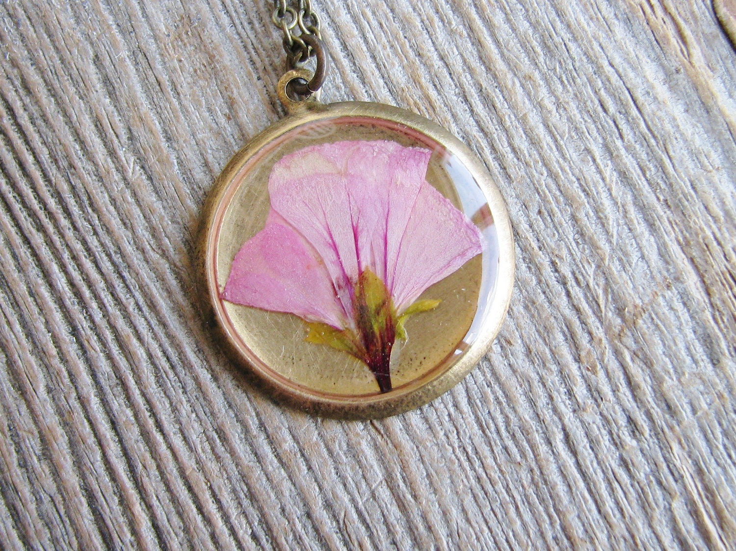 Dried Pressed Flower Necklace Botanical Jewelry Pressed Geranium Plant Flower Pink Resin Garden Lover Gift