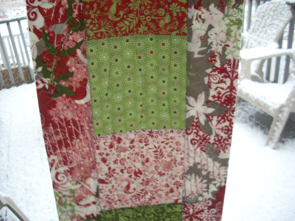 Blitzen tablerunner - FREE SHIPPING