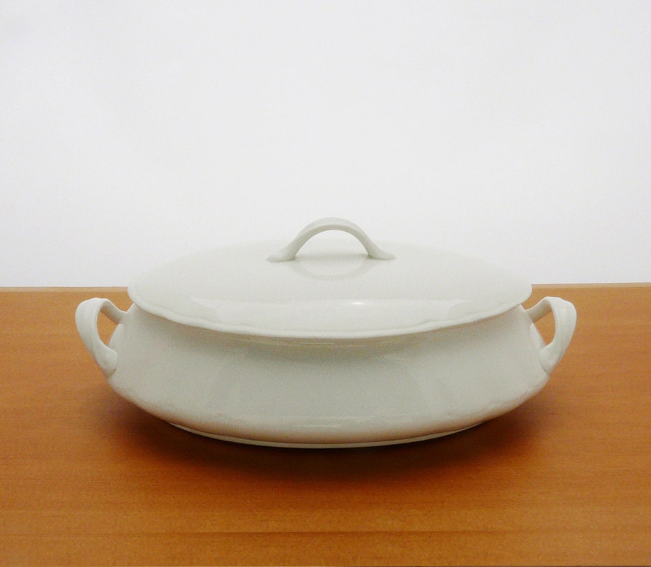 Vintage Whiteware Tureen