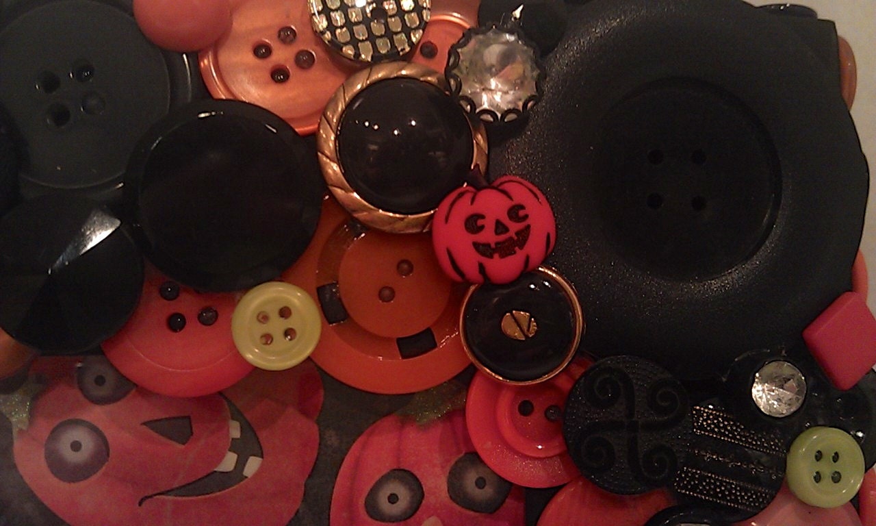 RESERVED For Melanie - Halloween Button Picture Frame in Orange, Black and Lime for 4"x6" Photo